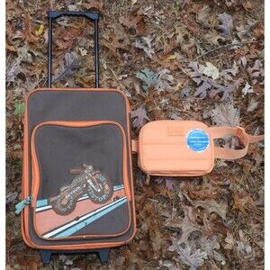 Circo Boy Luggage Bag W/Wheels &Pull Up Handle Plus Fit Fresh Leak proof Liner.